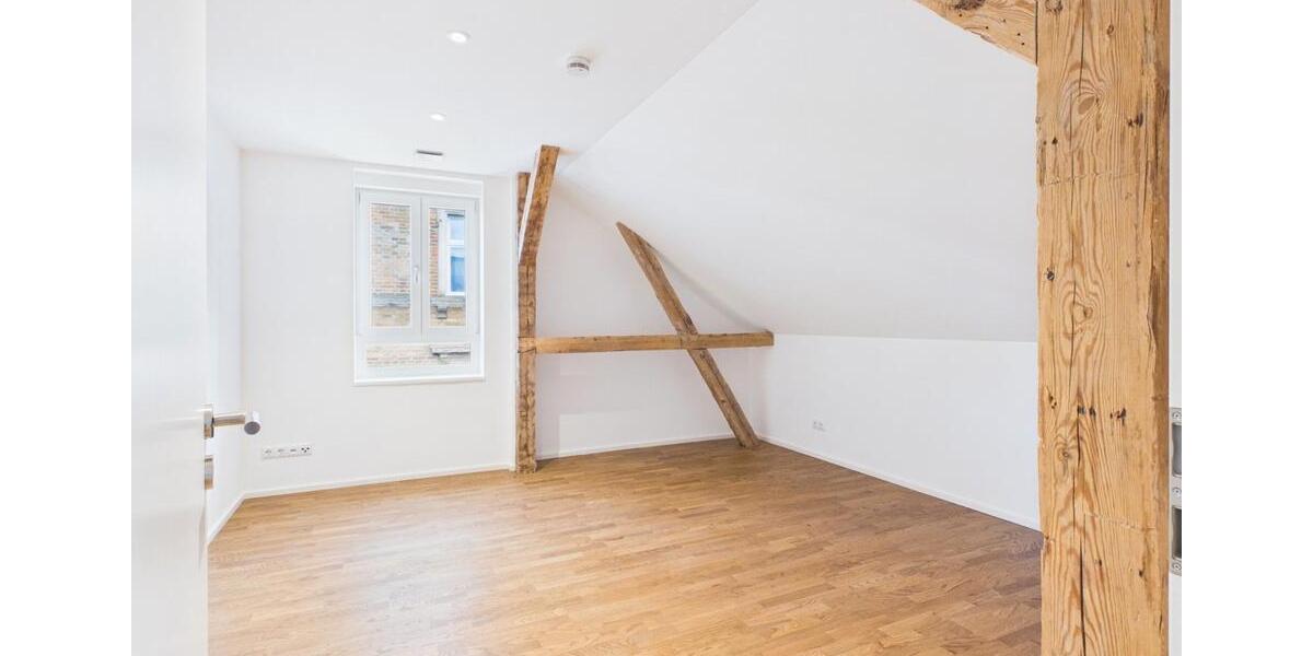 Dachgeschoßwohnung Amberg - 2 Zimmer, 46 m&sup2;, 530&euro; | Angebot:26619263