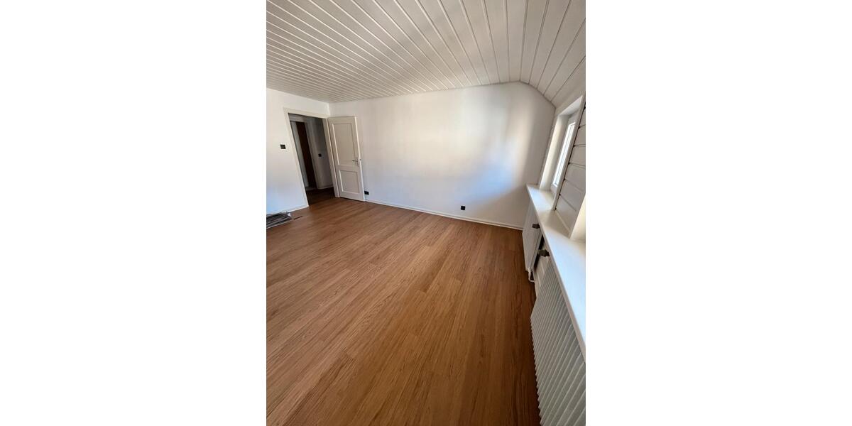 Dachgeschoßwohnung Horb am Neckar - 4 Zimmer, 90 m&sup2;, 850&euro; | Angebot:26597541