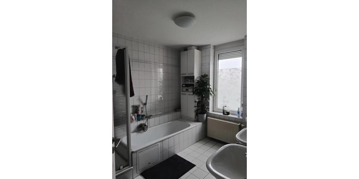 Etagenwohnung Waldalgesheim - 3 Zimmer, 96 m&sup2;, 910&euro; | Angebot:24817483