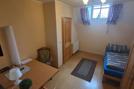 Wohnen auf Zeit Burgheim - 1 Zimmer, 10 m&sup2;, 39&euro; | Angebot:24850576