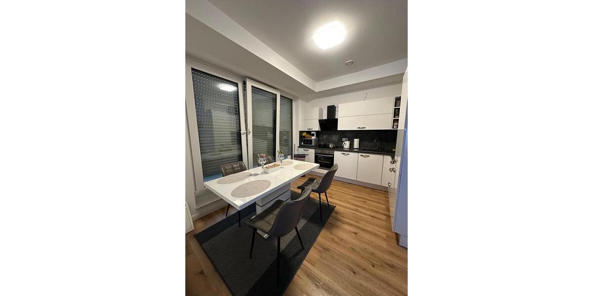 Terrassenwohnung Krefeld - 4 Zimmer, 132 m&sup2;, 1.500&euro; | Angebot:24941232