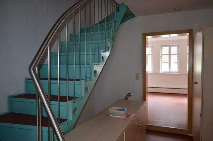 Mehrfamilienhaus, Wohnhaus Schweinfurt Musikerviertel und amerik. Siedlung - 1.100&euro; | Angebot:26155144