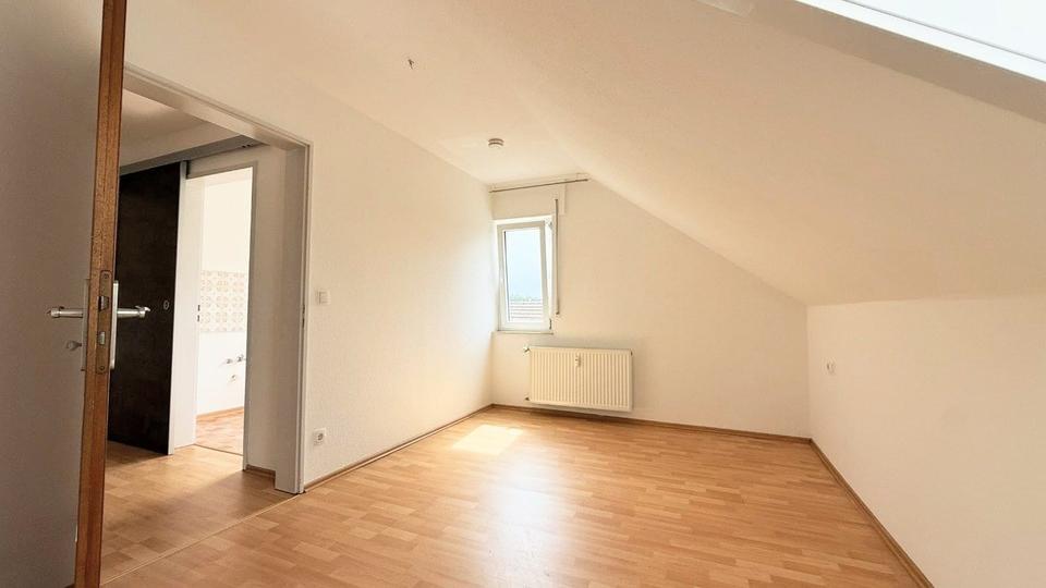 Dachgeschoßwohnung Mühlacker - 2 Zimmer, 54 m&sup2;, 620&euro; | Angebot:26610124