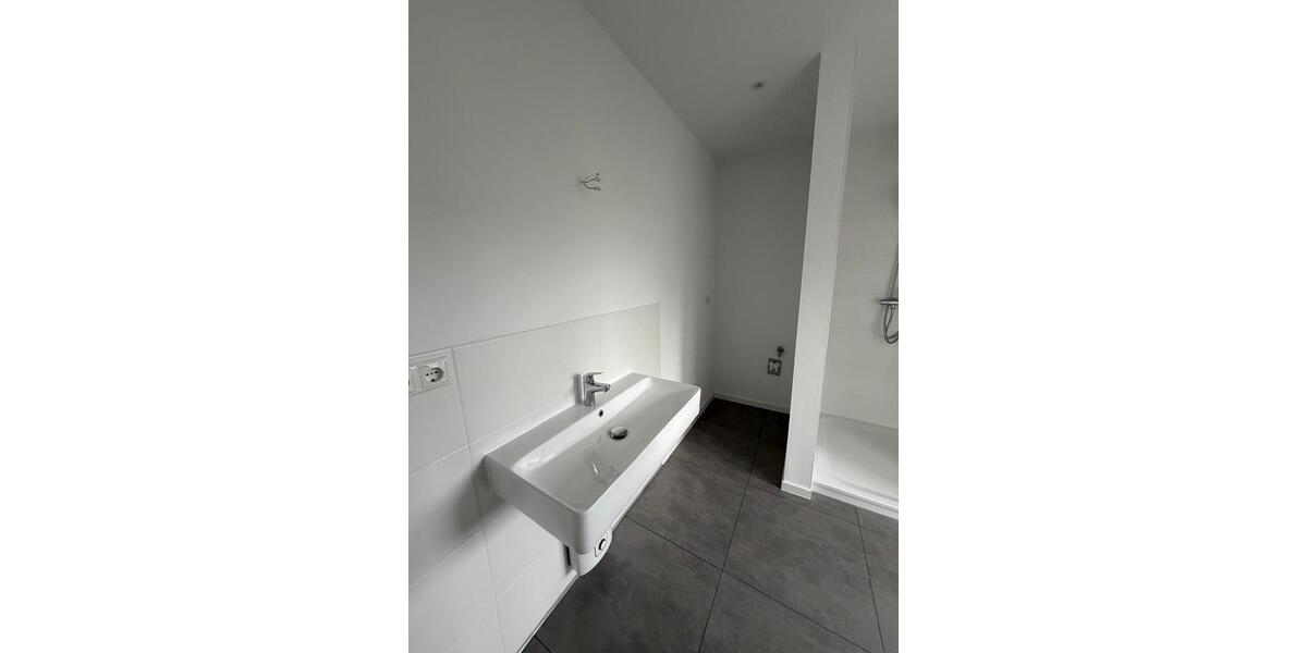 Zentrale 4-Zimmer Wohnung mit Balkon und Stellplatz 4 zimmer