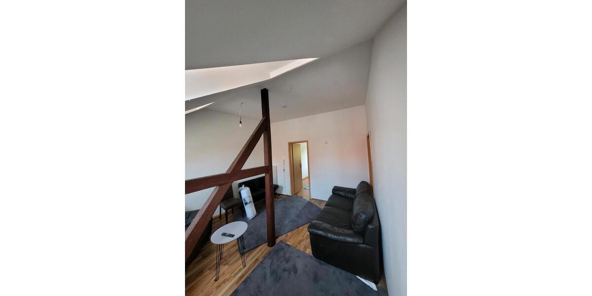 Dachgeschoßwohnung Weißenfels - 2 Zimmer, 42 m&sup2;, 450&euro; | Angebot:26381338