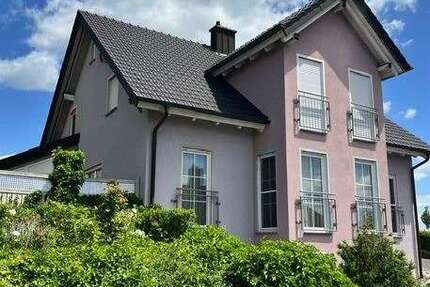 Haus Knetzgau - 5 Zimmer, 190 m&sup2;, 1.500&euro; | Angebot:26830726