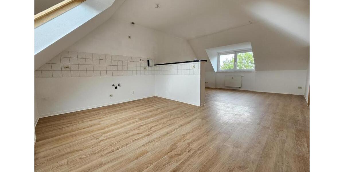Dachgeschoßwohnung Eibenstock - 3 Zimmer, 74 m&sup2;, 406&euro; | Angebot:25084328