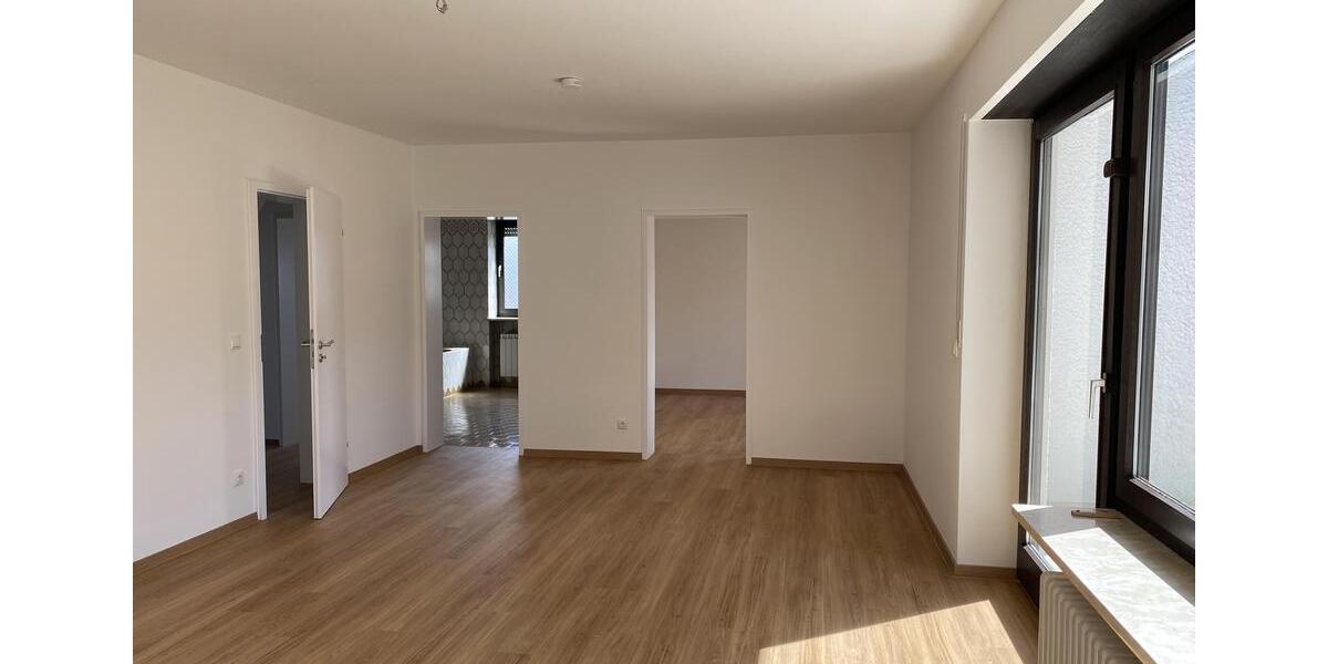 Einfamilienhaus Lappersdorf - 6.5 Zimmer, 160 m&sup2;, 1.850&euro; | Angebot:26648249
