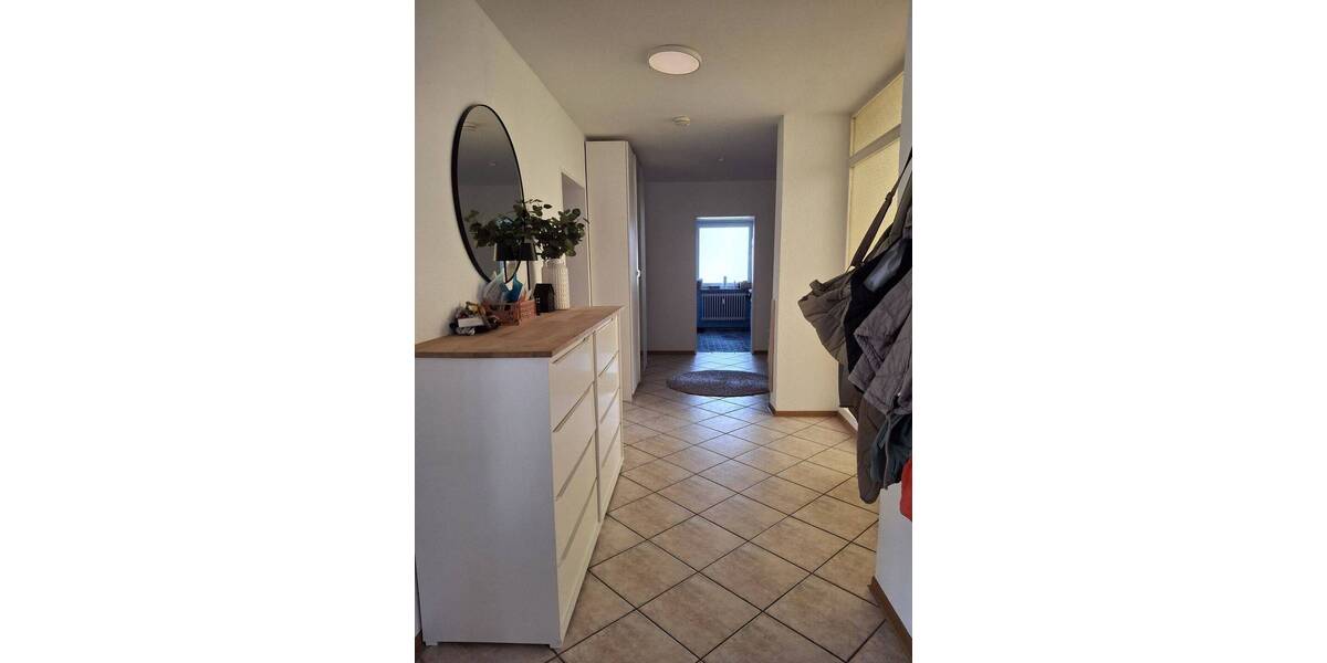 Etagenwohnung Ohmden - 4 Zimmer, 130 m&sup2;, 1.000&euro; | Angebot:26489096