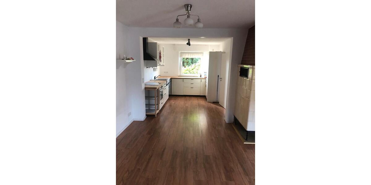 Wohnen auf Zeit Riegelsberg - 4 Zimmer, 120 m&sup2;, 320&euro; | Angebot:26493042