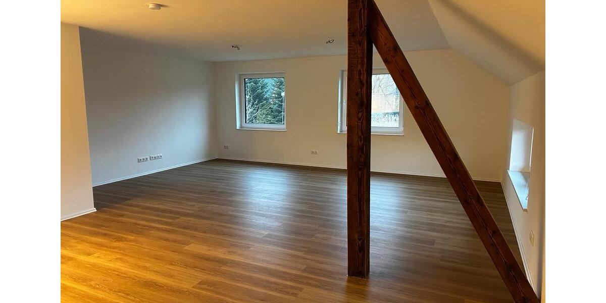 Dachgeschoßwohnung Ihlow - 3 Zimmer, 114 m&sup2;, 900&euro; | Angebot:24841324