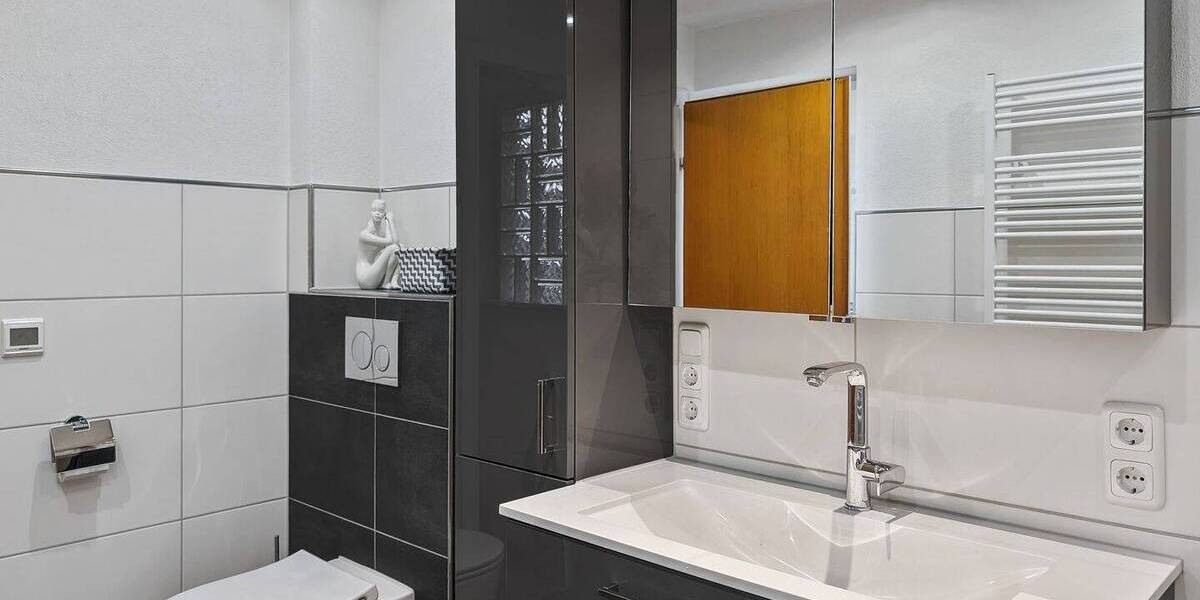 Einfamilienhaus Biedenkopf Wallau - 7 Zimmer, 259 m&sup2;, 1.200&euro; | Angebot:23596514