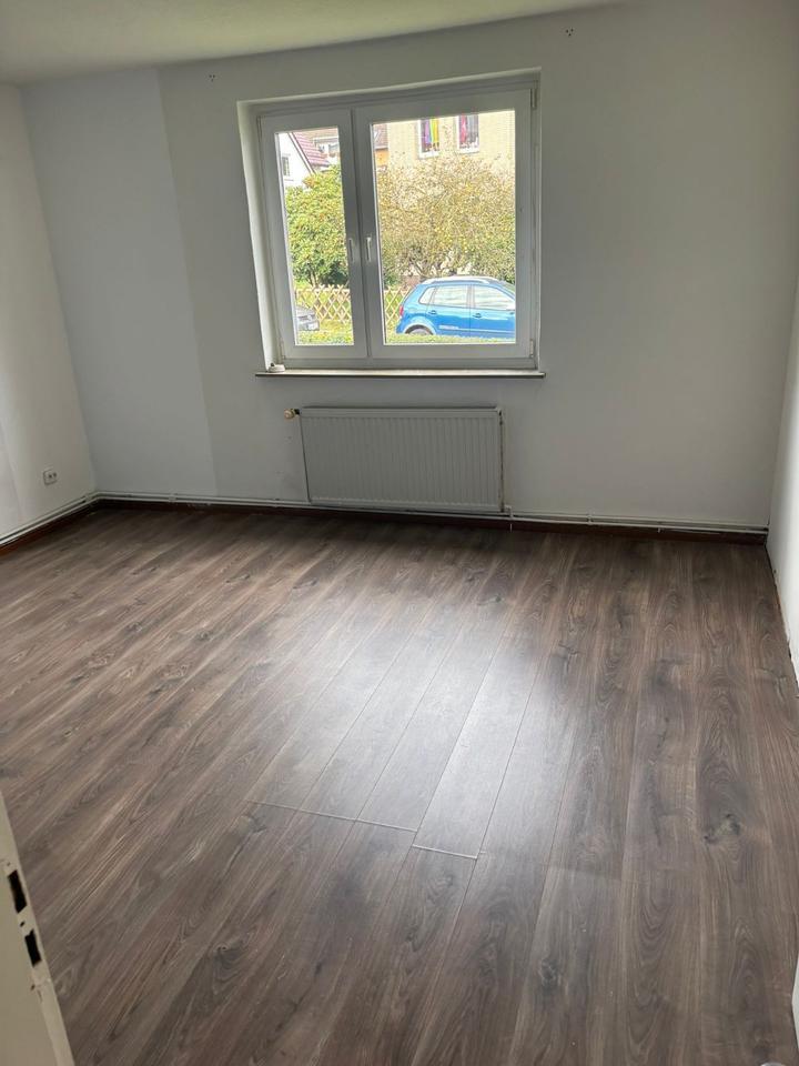 Gepflegte 3-Zimmer_Erdgeschosswohnung mit eigenem Gartenteil zimmer