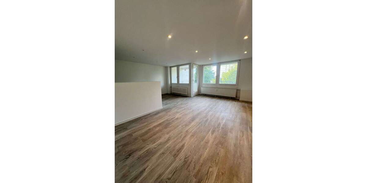 Etagenwohnung Sindelfingen Eichholz - 3 Zimmer, 87 m&sup2;, 1.200&euro; | Angebot:27000206
