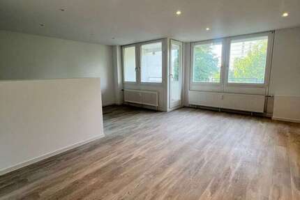 Wohnung Sindelfingen Eichholz - 3 Zimmer, 87 m&sup2;, 1.200&euro; | Angebot:27000206
