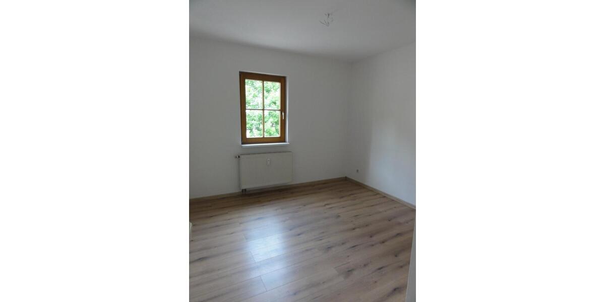 Etagenwohnung Freyburg (Unstrut) - 2 Zimmer, 52 m&sup2;, 325&euro; | Angebot:25053399