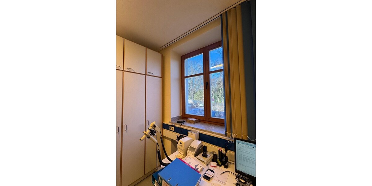 Großzügige Praxisfläche in zentraler Lage – ideal für Ihre Arztpraxis medizinische Nutzung - Gewerbeobjekt Furth im Wald | Angebot:25710236