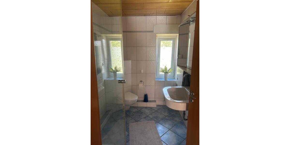 Wohnen auf Zeit Schlangen - 4 Zimmer, 80 m&sup2;, 18&euro; | Angebot:26074072