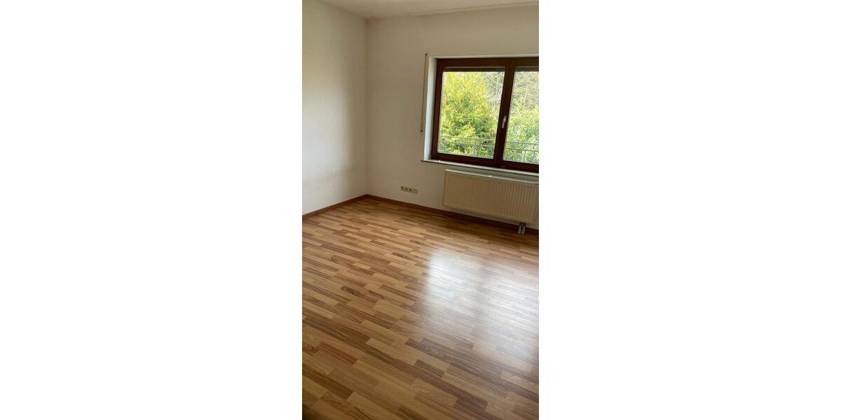 Reihenhaus Kitzingen - 5 Zimmer, 174 m&sup2;, 1.250&euro; | Angebot:26237536