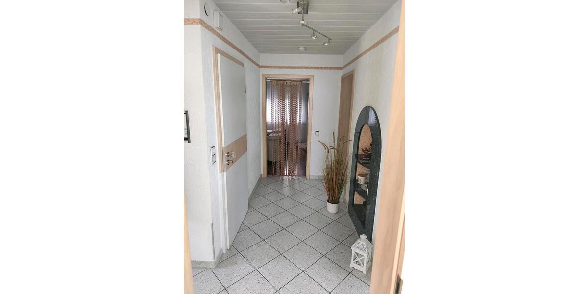 3-Zi-Wohnung (138m²) Garten & Wellness Inklusivmiete (mit Strom) 3 zimmer