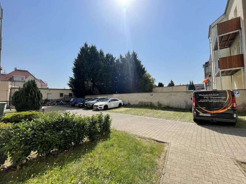 Sanierte Erdgeschoßwohnung mit Balkon!
