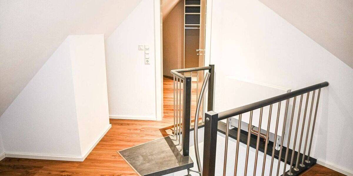 Etagenwohnung Rottendorf - 2 Zimmer, 70 m&sup2;, 1.200&euro; | Angebot:25940390