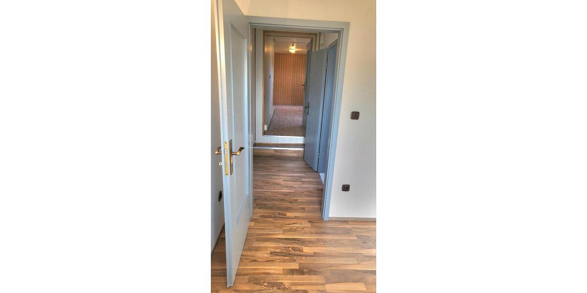Einfamilienhaus Hillerse - 8 Zimmer, 220 m&sup2;, 1.400&euro; | Angebot:26523117