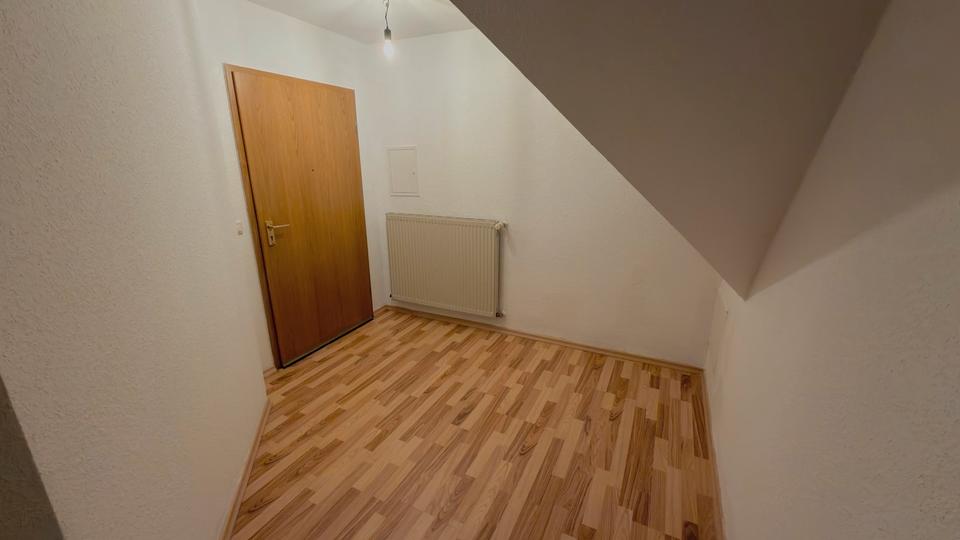 Dachgeschoßwohnung Volkmarsen - 4 Zimmer, 103 m&sup2;, 650&euro; | Angebot:26221973
