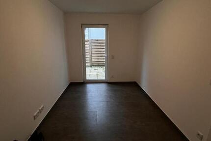 Mädels-Wg 1 Zimmer zimmer