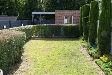 Exklusive 2-Zimmer-Erdgeschoßwohnung mit Garten und Garage