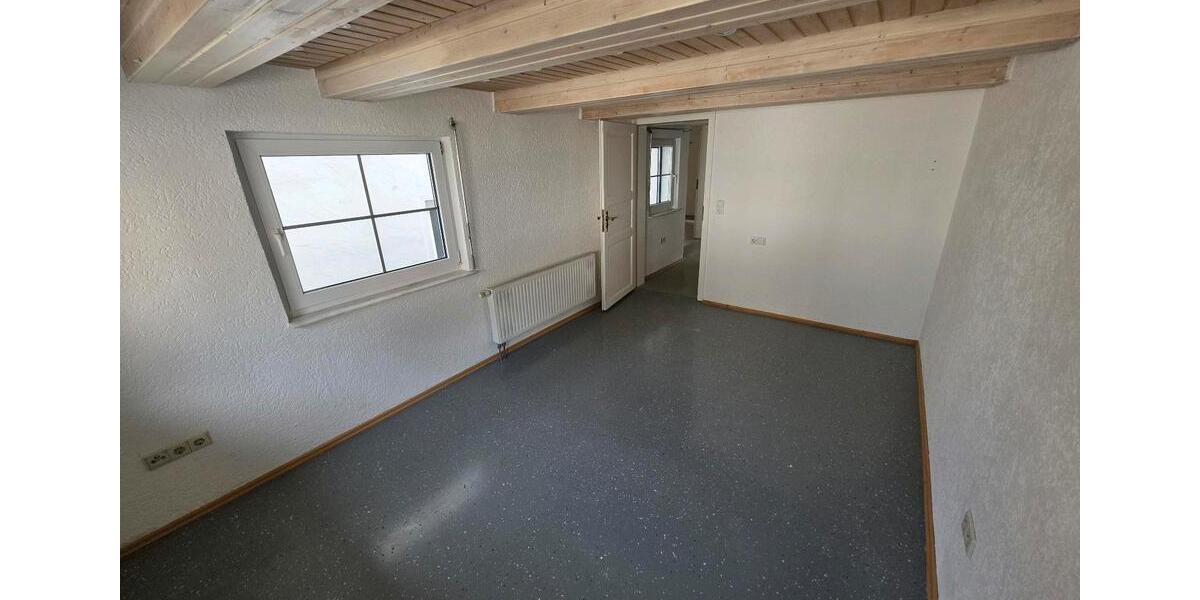 Etagenwohnung Bad Saulgau - 3 Zimmer, 80 m&sup2;, 880&euro; | Angebot:25351941