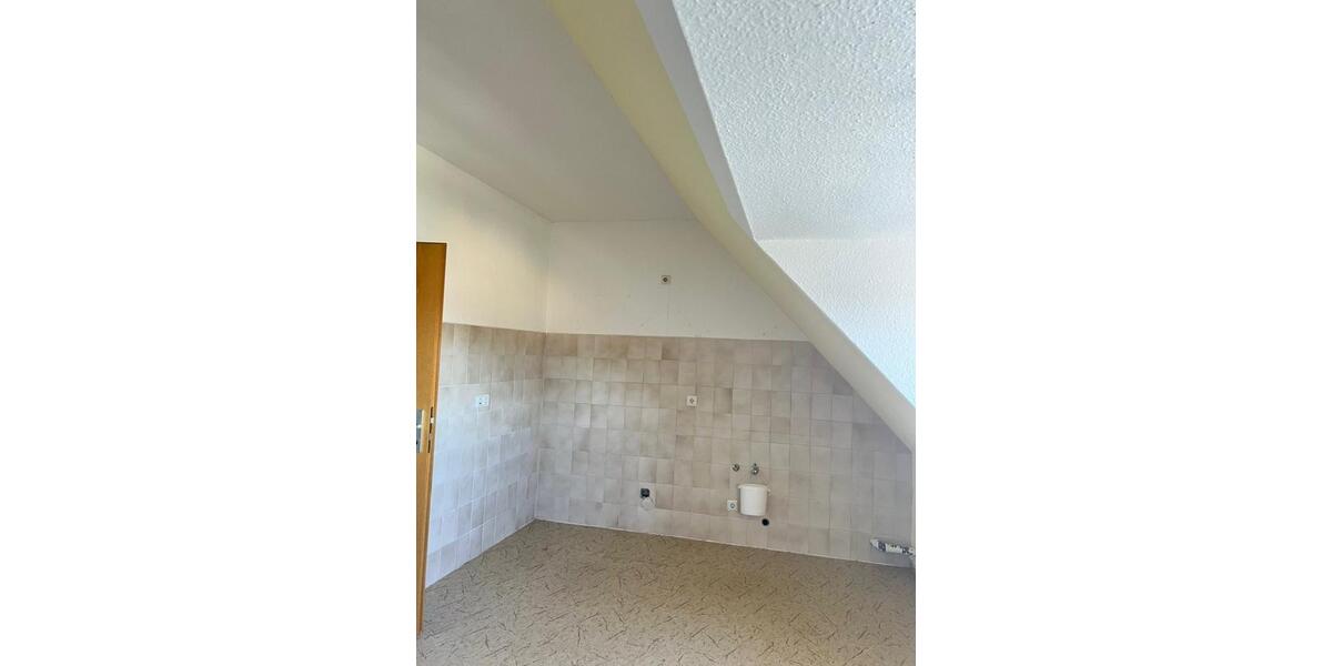 Dachgeschoßwohnung Blankenburg (Harz) - 2.5 Zimmer, 83 m&sup2;, 500&euro; | Angebot:20499520