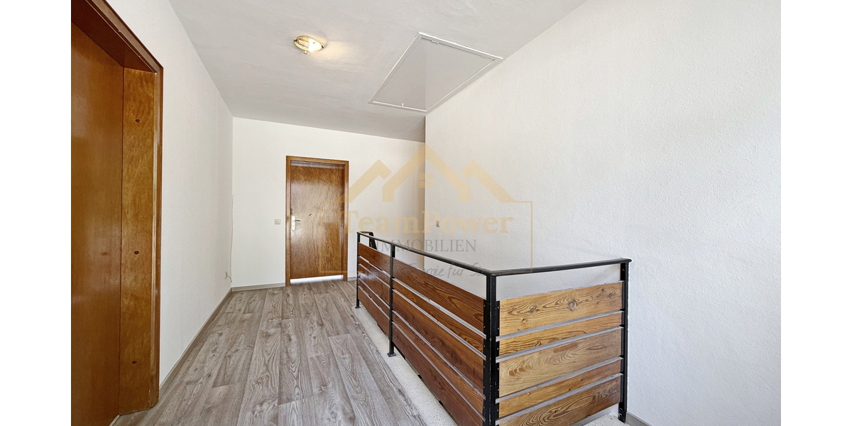 Familienfreundliches EFH mit Garten, Balkon & vielseitigem Souterrain zur Miete - Einfamilienhaus Bad Bramstedt | Angebot:26960572
