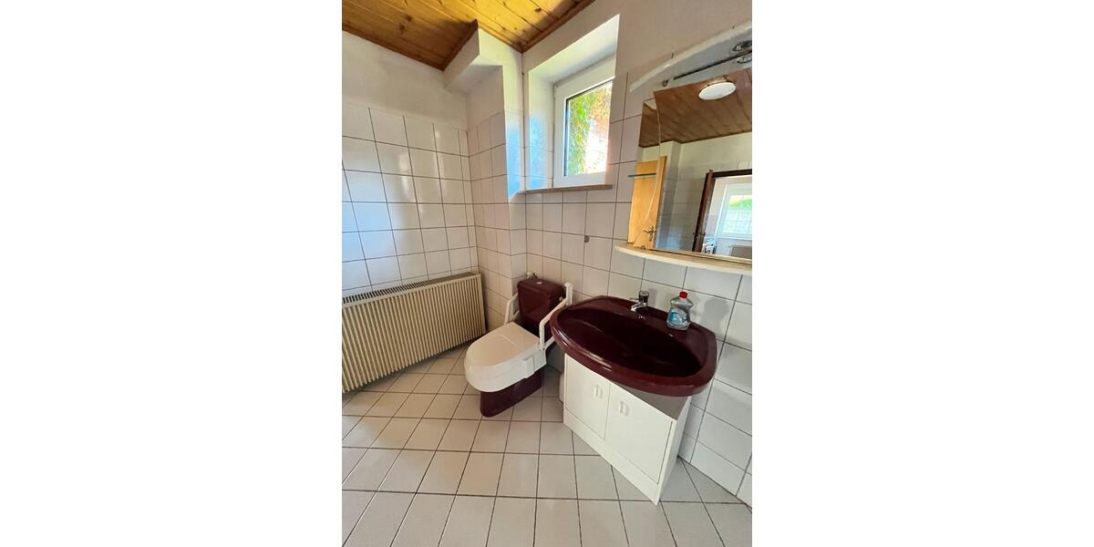 Einfamilienhaus Korbach - 7 Zimmer, 177 m&sup2;, 985&euro; | Angebot:26636423