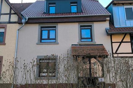 Haus Billigheim - 5 Zimmer, 180 m&sup2;, 1.800&euro; | Angebot:25803243