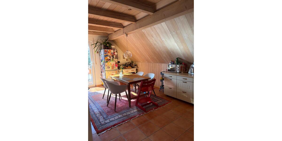 Dachgeschoßwohnung Burglengenfeld - 4 Zimmer, 94 m&sup2;, 945&euro; | Angebot:25402264