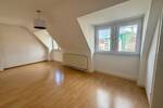 Zentral gelegene 3-Zimmer-Dachgeschoßwohnung in Würzburg...!