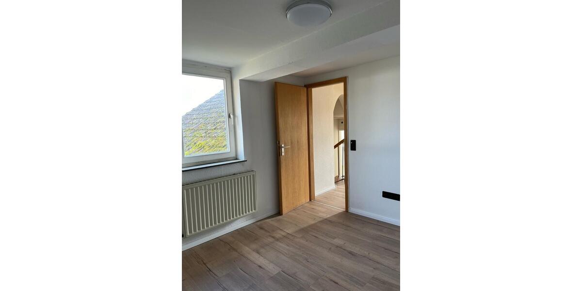 Dachgeschoßwohnung Homberg (Efze) - 5 Zimmer, 95 m&sup2;, 550&euro; | Angebot:23807374