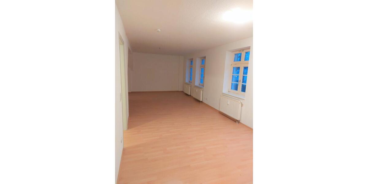 Erdgeschoßwohnung Güstrow - 2 Zimmer, 79 m&sup2;, 550&euro; | Angebot:24801913