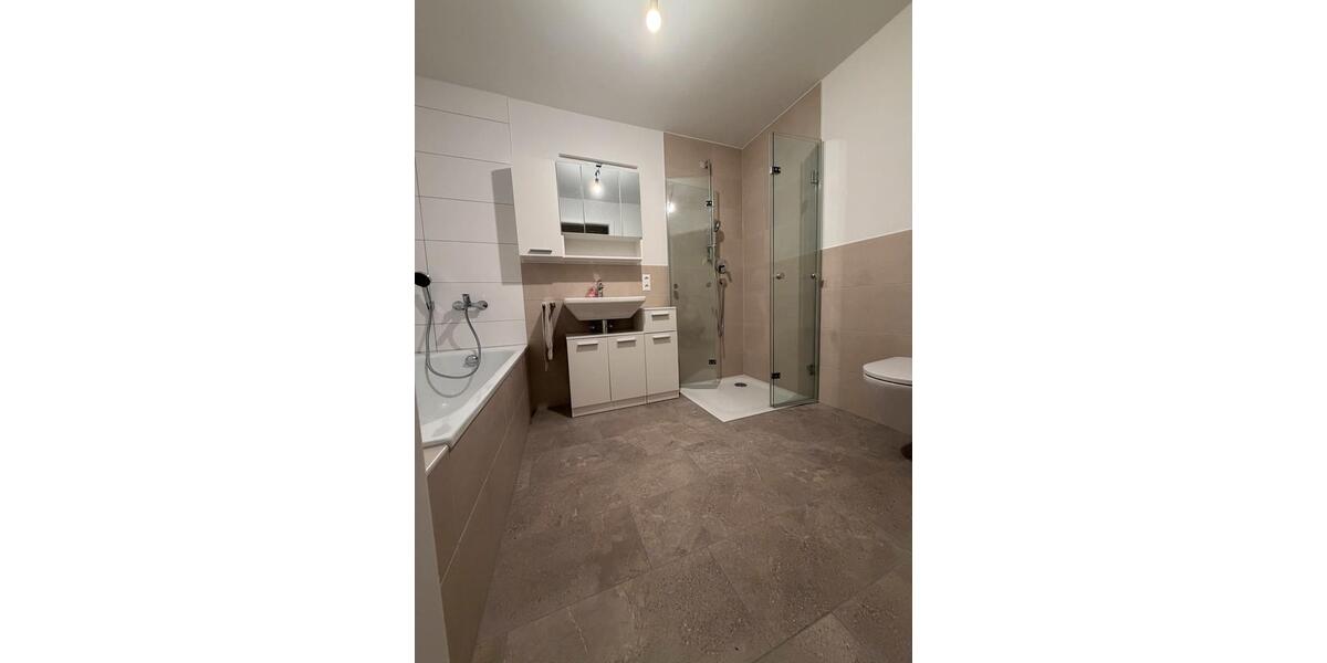 Erstbezug: Barrierefreie 3-Zi. Whg. Inkl Küche und 2 Parkplätzen 3 zimmer