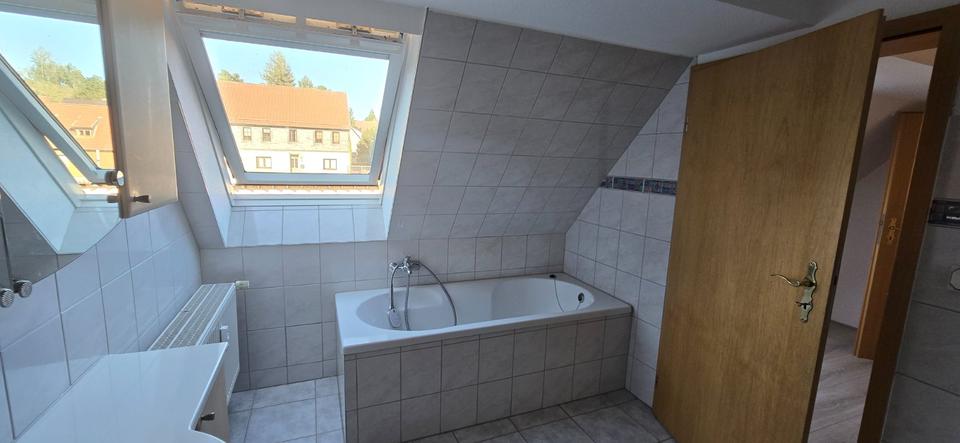 helle 3 Raumwohnung 74 qm² reine Nutzfläche, Stellplatz Nebengela zimmer