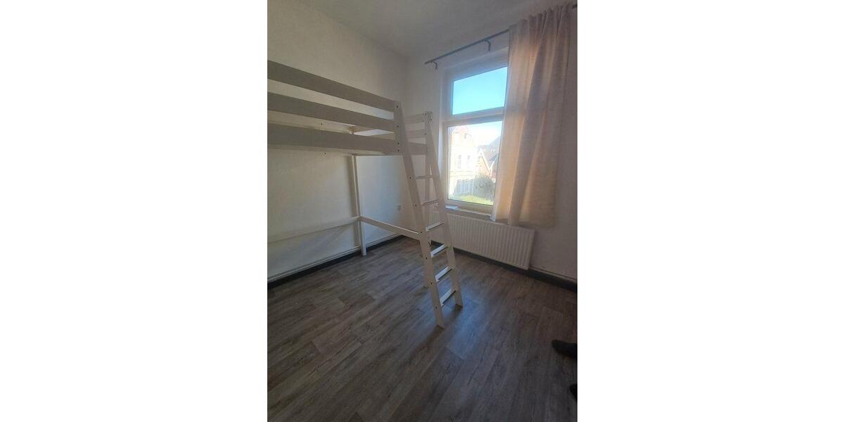 Etagenwohnung Emden - 1 Zimmer, 12 m&sup2;, 275&euro; | Angebot:26062844