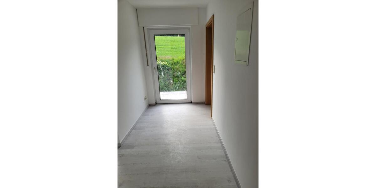 Einfamilienhaus Bad Ems - 8 Zimmer, 160 m&sup2;, 1.300&euro; | Angebot:25127169