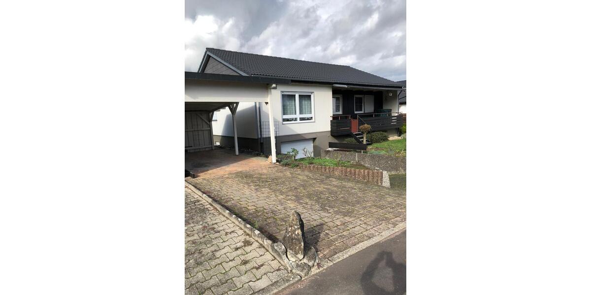 Erdgeschoßwohnung Hattenhofen - 4 Zimmer, 100 m&sup2;, 1.700&euro; | Angebot:25935933