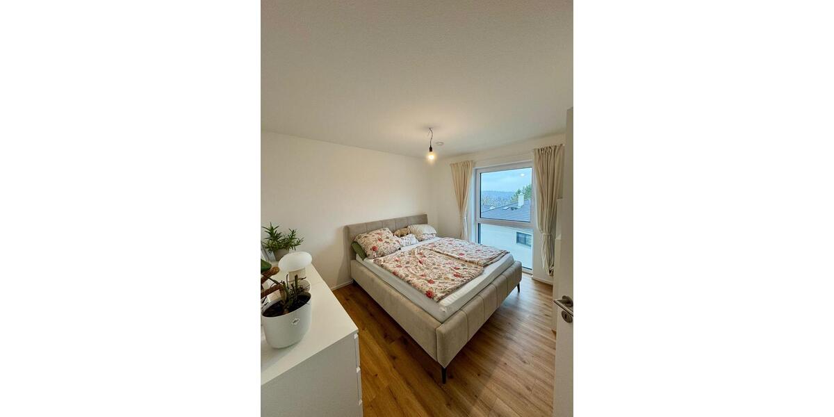 Etagenwohnung Roigheim - 4 Zimmer, 96 m&sup2;, 1.200&euro; | Angebot:26164677
