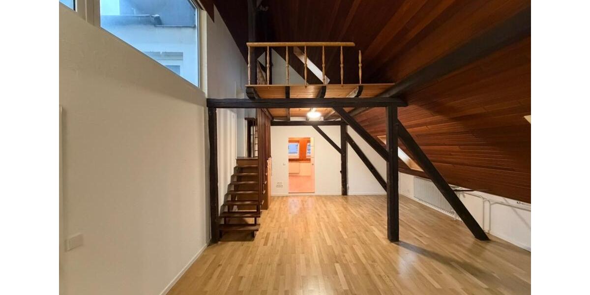 Dachgeschoßwohnung Homburg - 2 Zimmer, 65 m&sup2;, 690&euro; | Angebot:24717499