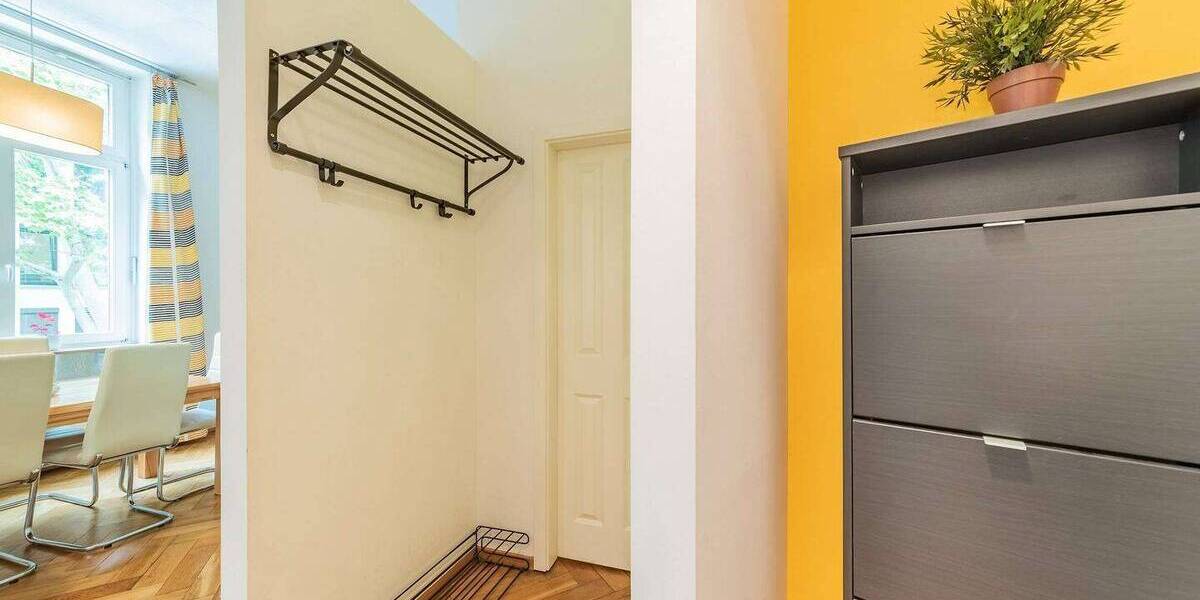 Etagenwohnung Frankfurt am Main Sachsenhausen - 2 Zimmer, 62 m&sup2;, 1.700&euro; | Angebot:26076041