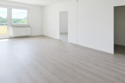 Wohnung Osterburg (Altmark) - 4 Zimmer, 80 m&sup2;, 320&euro; | Angebot:23025830