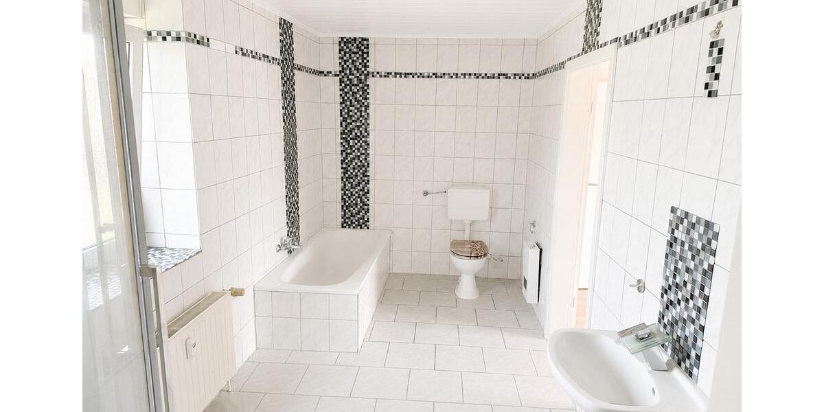 Erdgeschoßwohnung Schöningen - 4 Zimmer, 85 m&sup2;, 560&euro; | Angebot:26489321