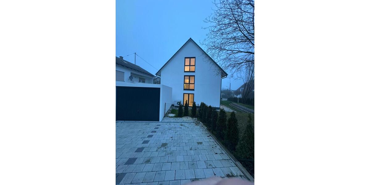 Doppelhaushälfte zur Miete – Erstbezug 7 zimmer